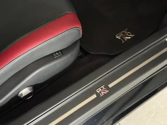 Nissan GT-R view 15