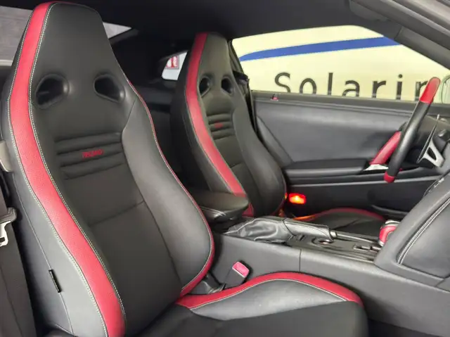 Nissan GT-R view 8