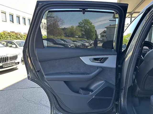 Audi Q7 55 TFSI e PHEV quattro S-line Ansicht 12
