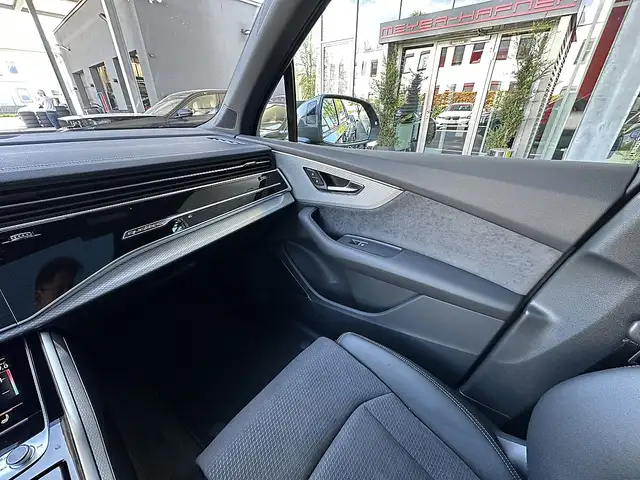 Audi Q7 55 TFSI e PHEV quattro S-line Ansicht 28
