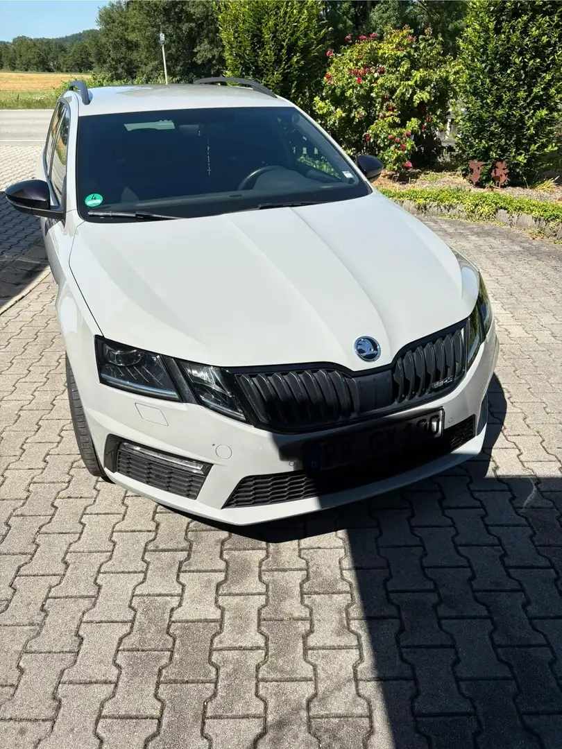 Skoda Octavia Combi 2.0 TSI DSG RS Grau - 2