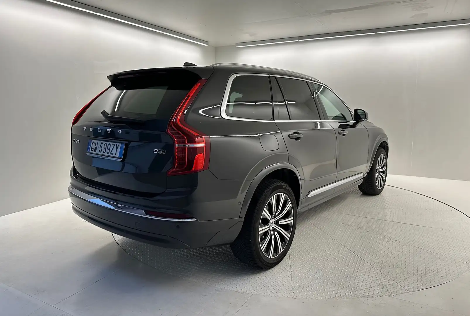 Volvo XC90 B5 (d) AWD automatico 7 posti Ultimate Bright Grigio - 2