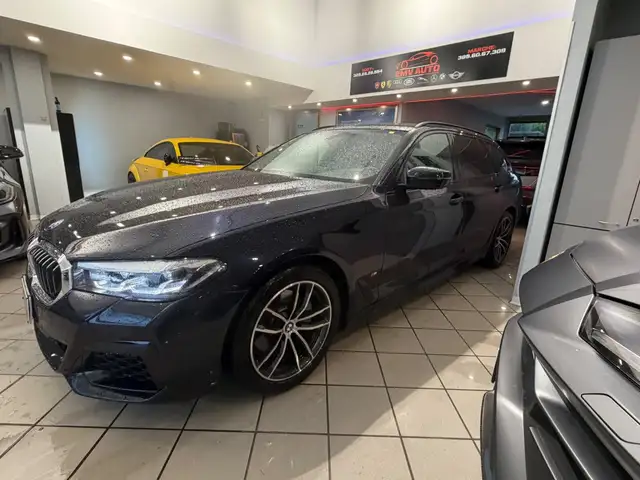 BMW 5 Series view 3