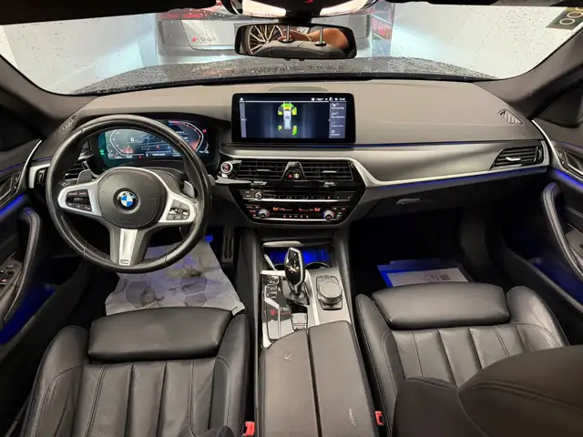 BMW 5 Series view 5