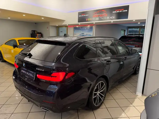 BMW 5 Series view 12