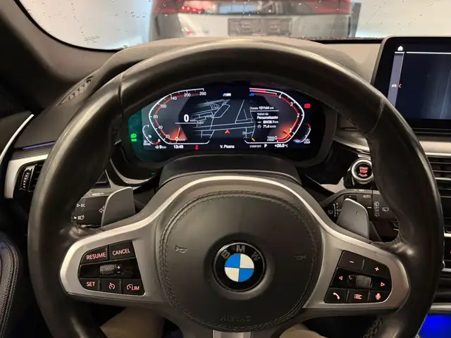 BMW 5 Series view 7