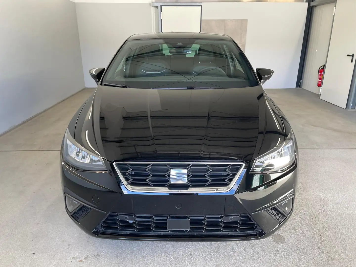 SEAT Ibiza FR 115PS DSG Kessy+ACC+18 Zoll 1.0 TSI DSG 85kW... Zwart - 2