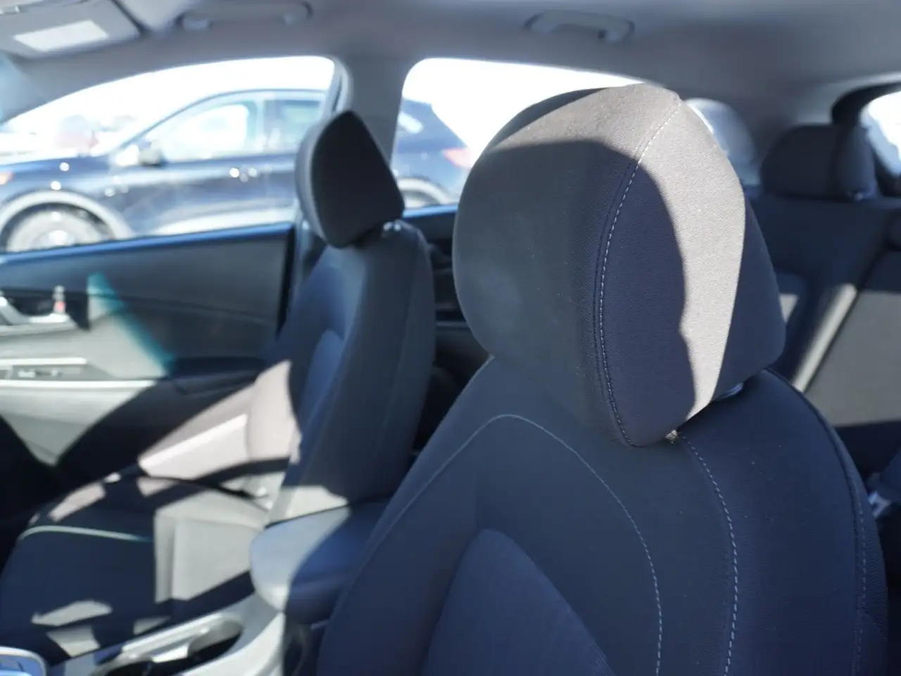 Hyundai KONA снимка Hyundai KONA