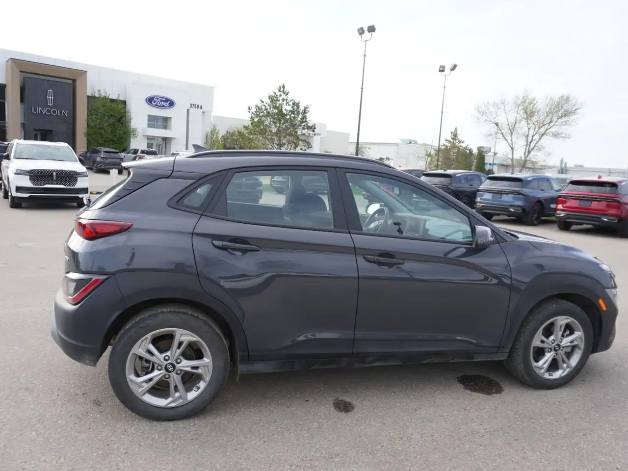 Hyundai KONA снимка Hyundai KONA