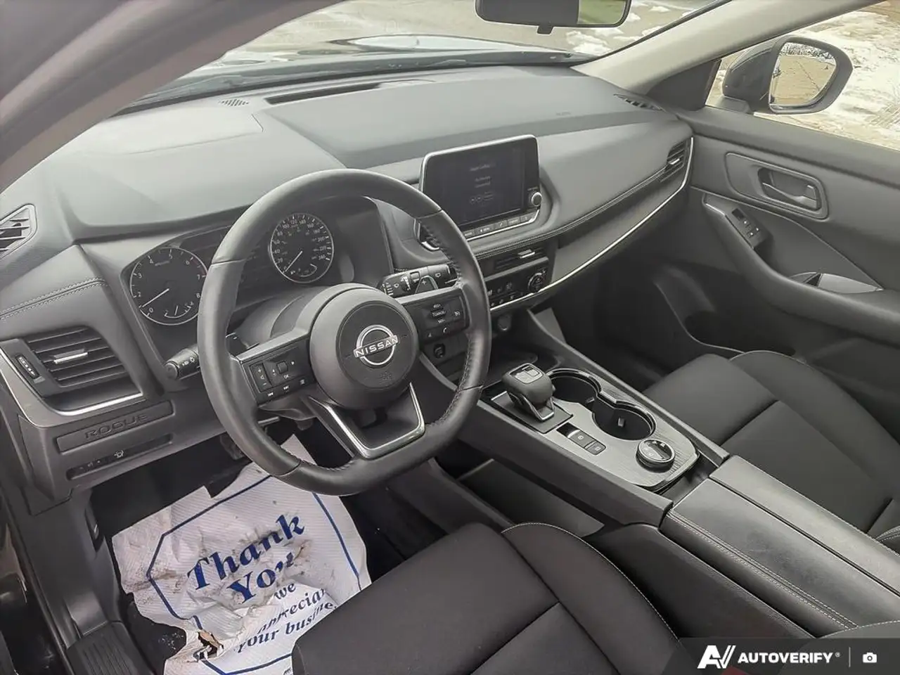 Nissan Rogue снимка Nissan Rogue