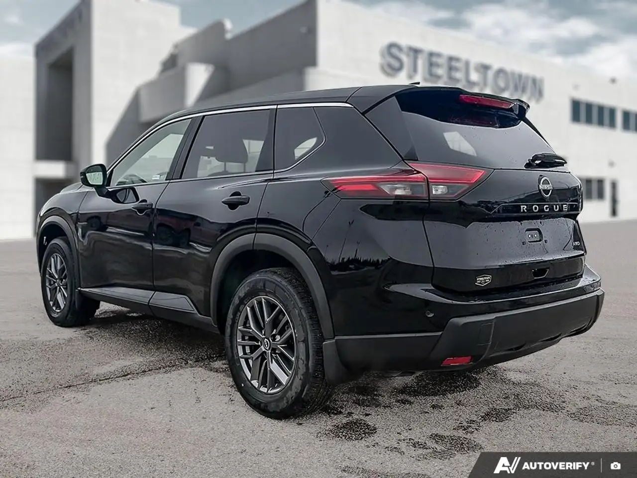Nissan Rogue снимка Nissan Rogue