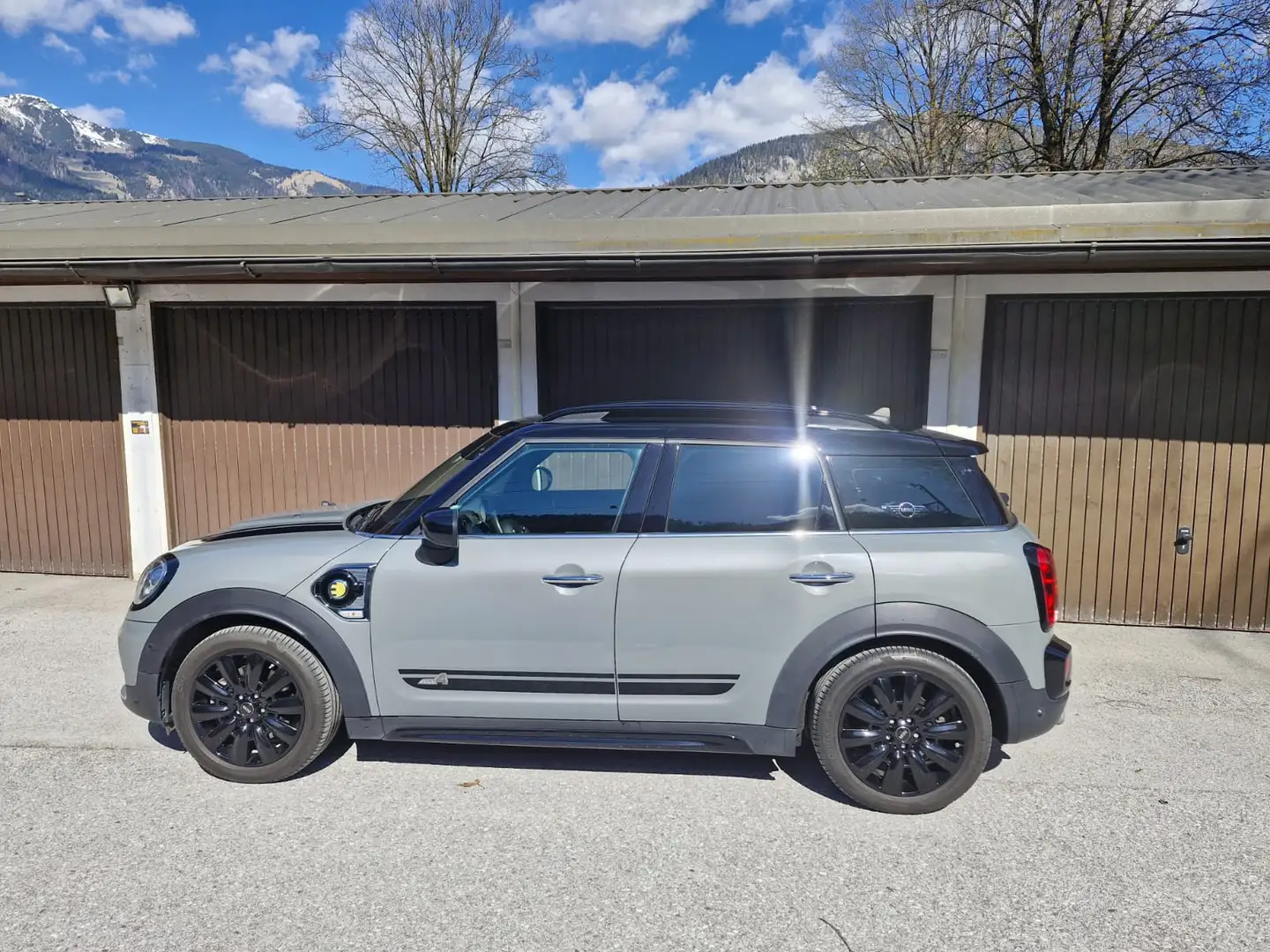 MINI Countryman SE All4 MINI Countryman Hybrid PHEV SE ALL4 Aut. Grau - 2