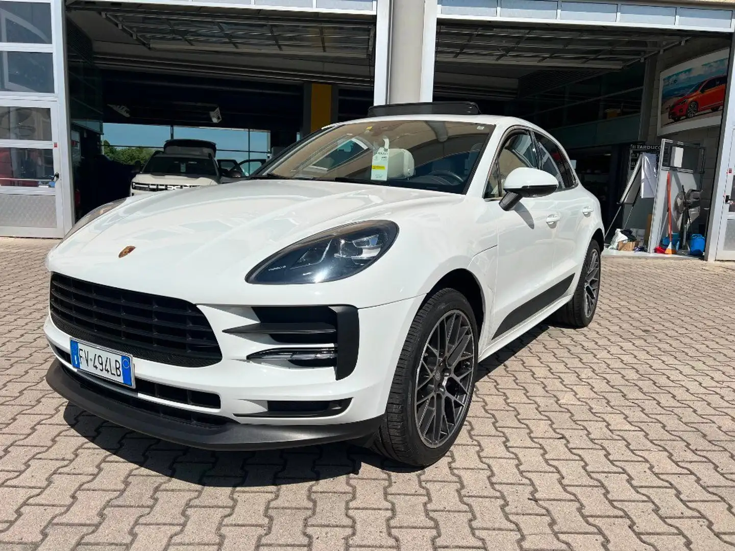 Porsche Macan 2.0 Blanc - 1