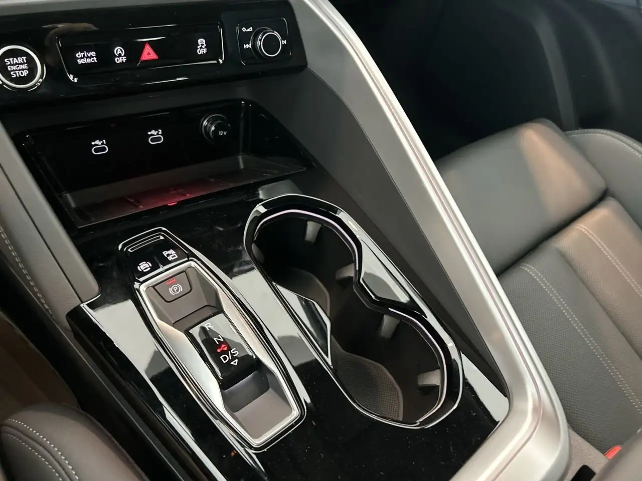 Audi Q5 снимка Audi Q5