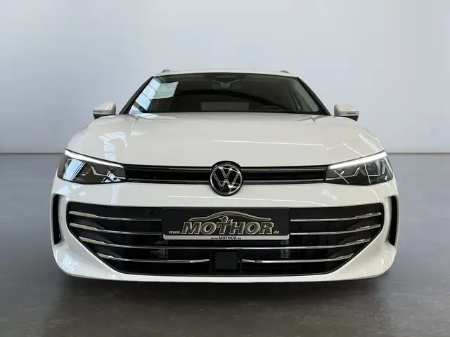 Volkswagen Passat view 6