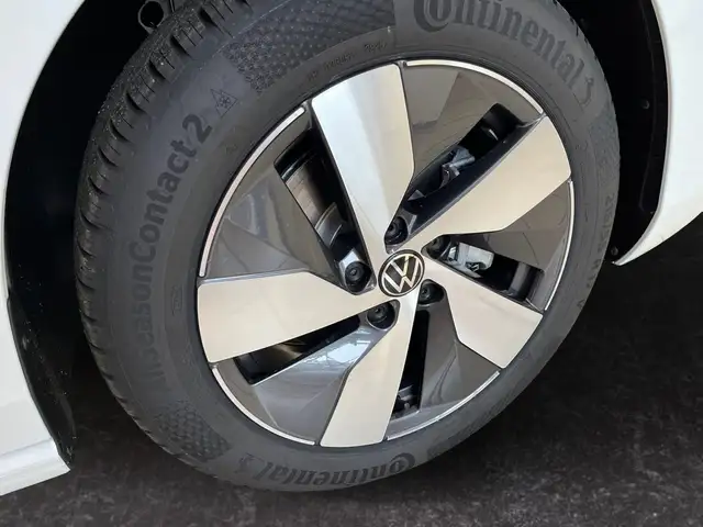 Volkswagen Passat view 15