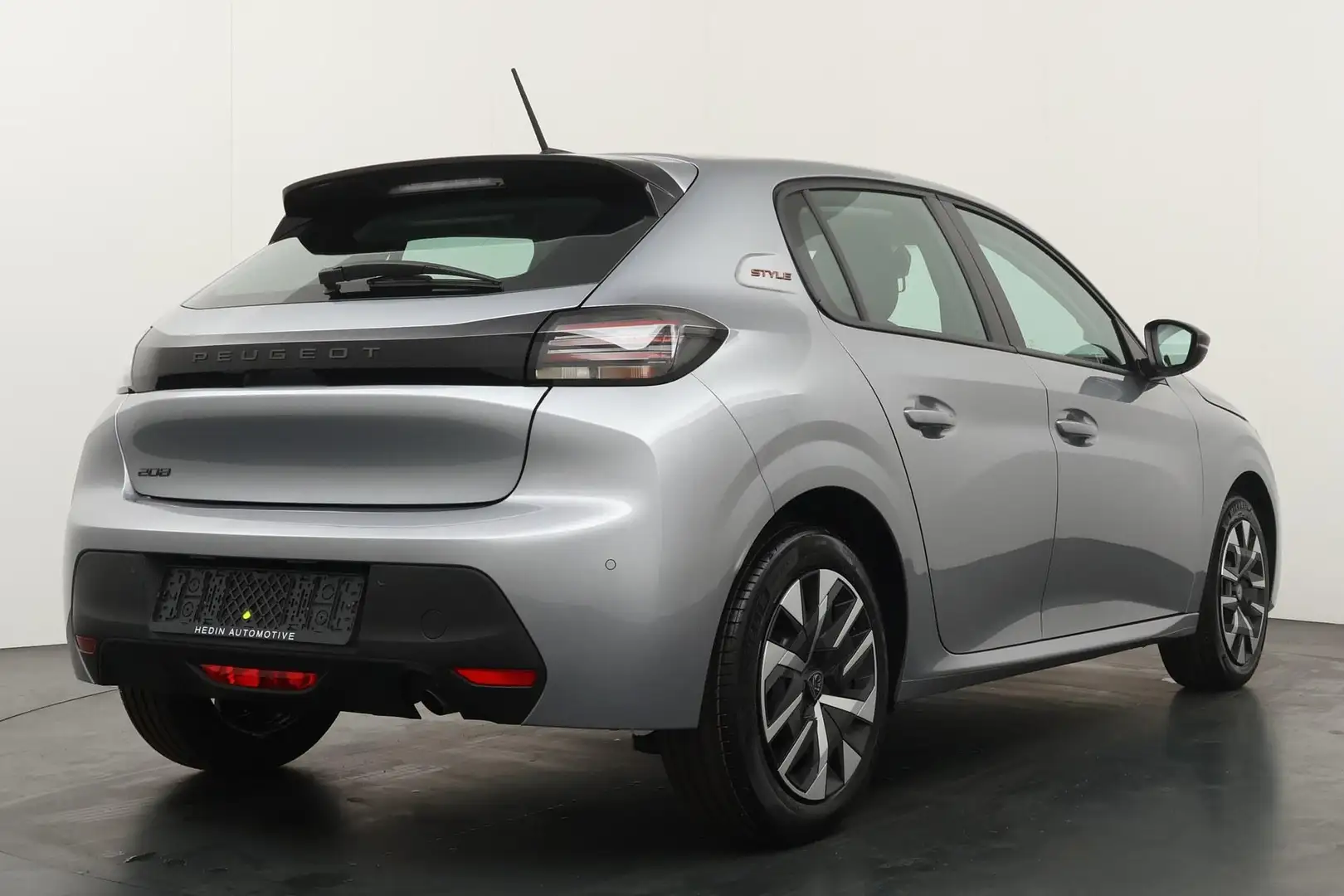 Peugeot 208 1.2 75pk Style | Van €26.910,- voor €23.495,- | Ri Grijs - 2