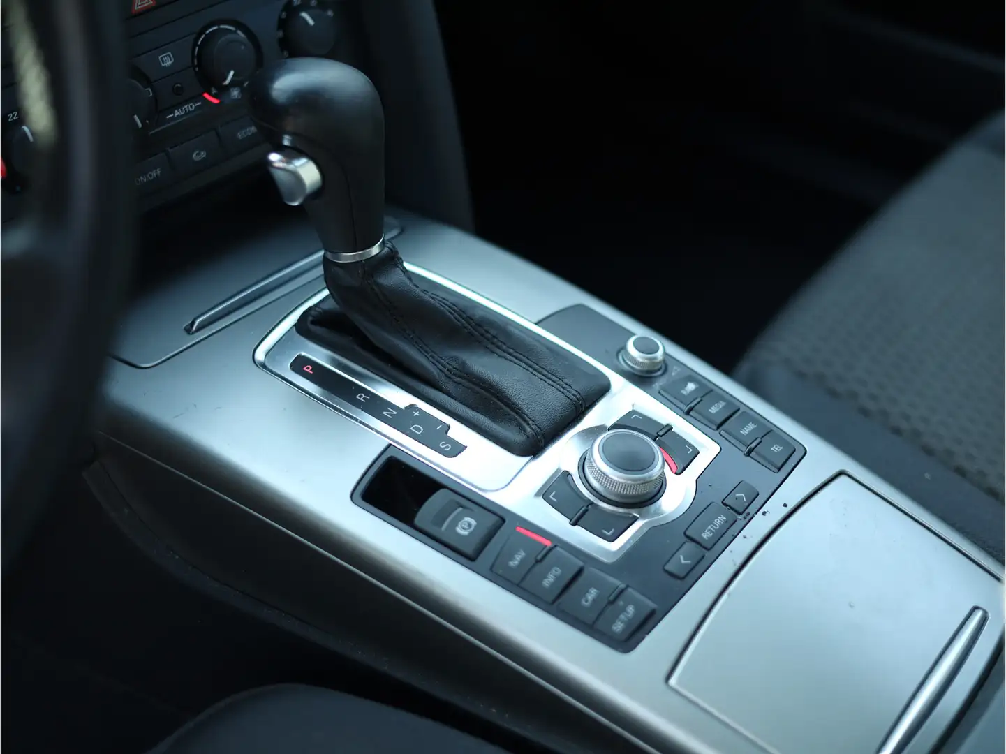 Audi A6 Limousine 2.0 TFSI Business Edition Automaat | Nav Grijs - 2