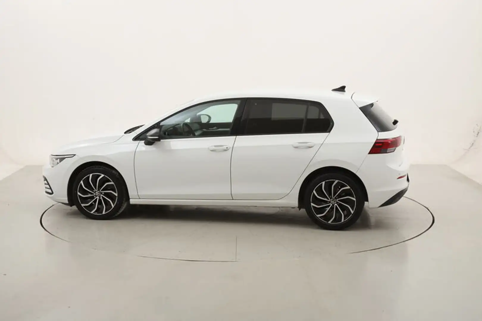 Volkswagen Golf Life DSG 1.0 Mild Hybrid 110CV Blanc - 2