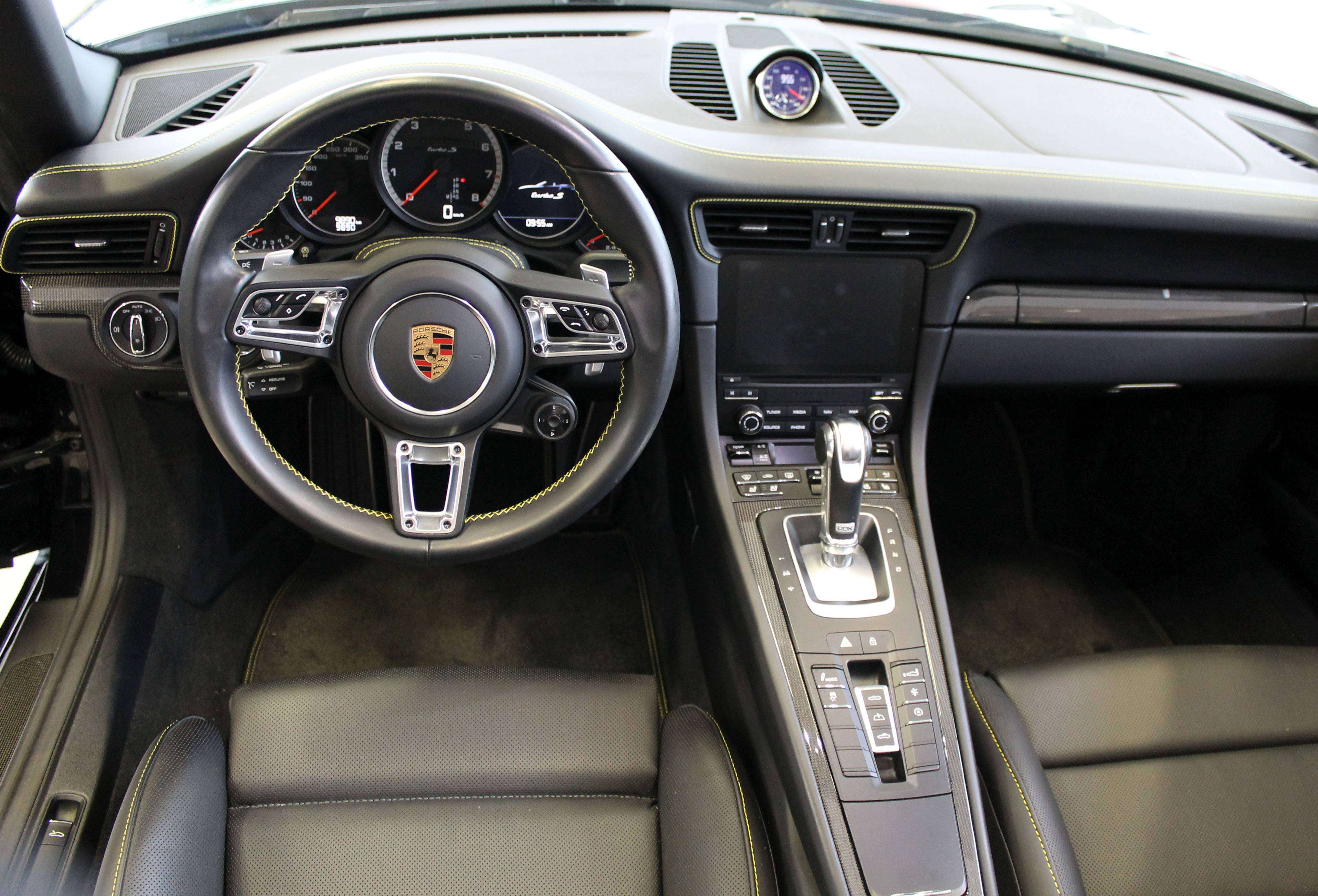 2019 Porsche 911 Turbo S Cabriolet