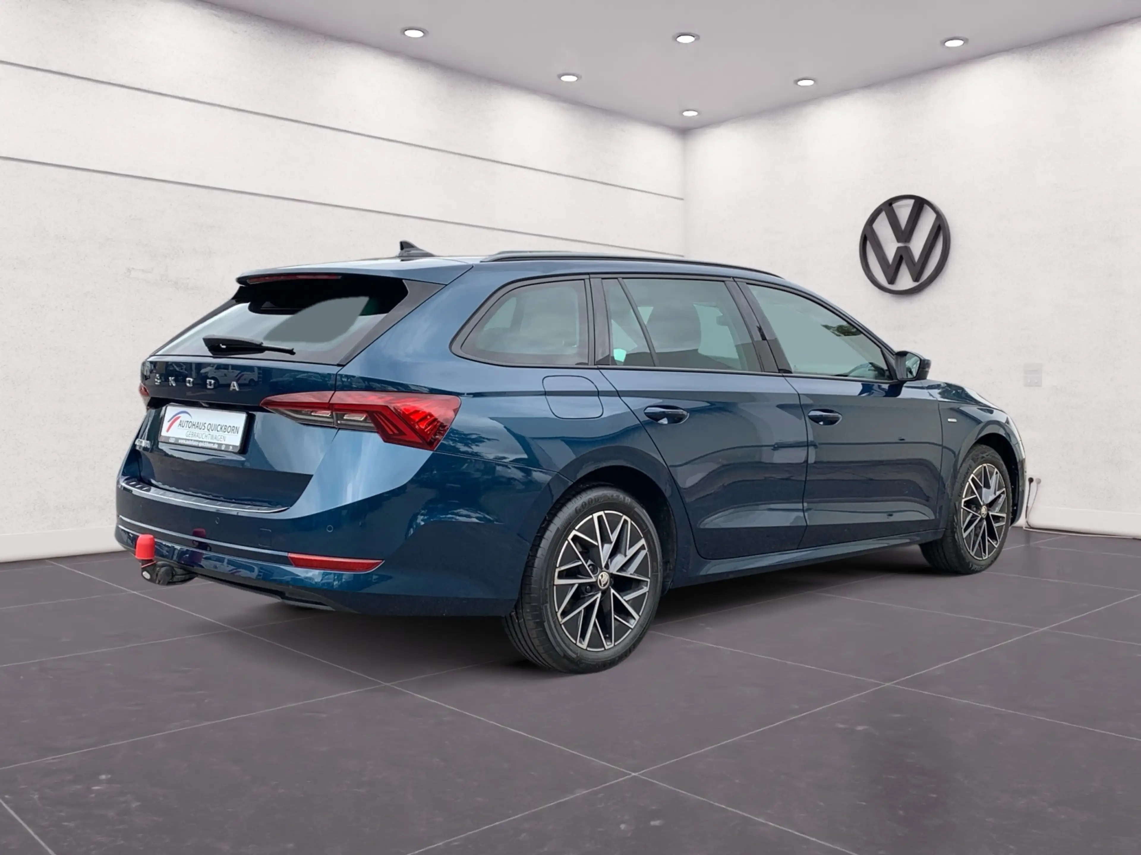 Skoda Octavia Combi Ambition 2.0 TDI AHK KAMERA NAVI KESSY — photo 7