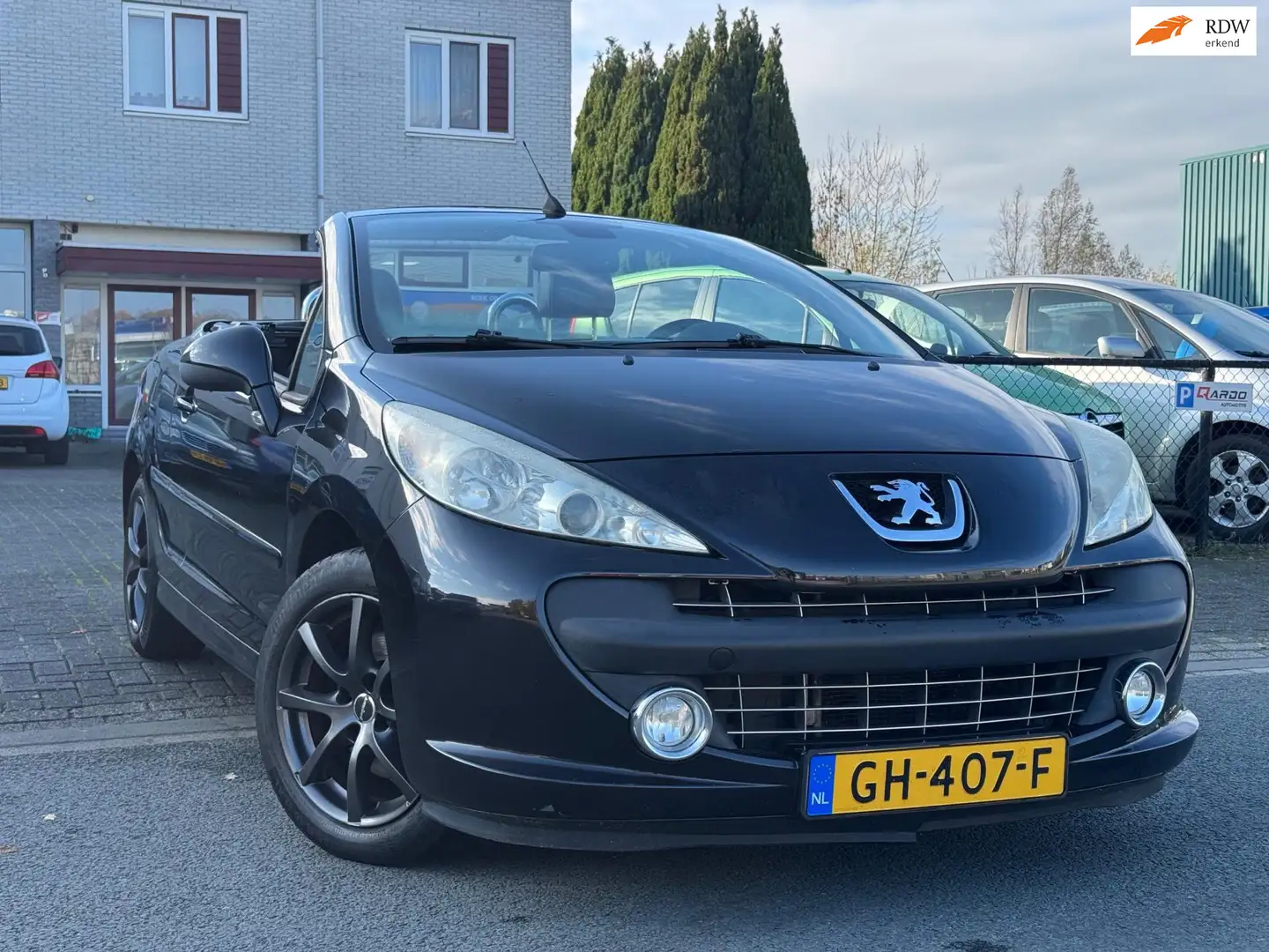 Peugeot 207 CC 1.6 VTi Roland Garros Zwart - 1