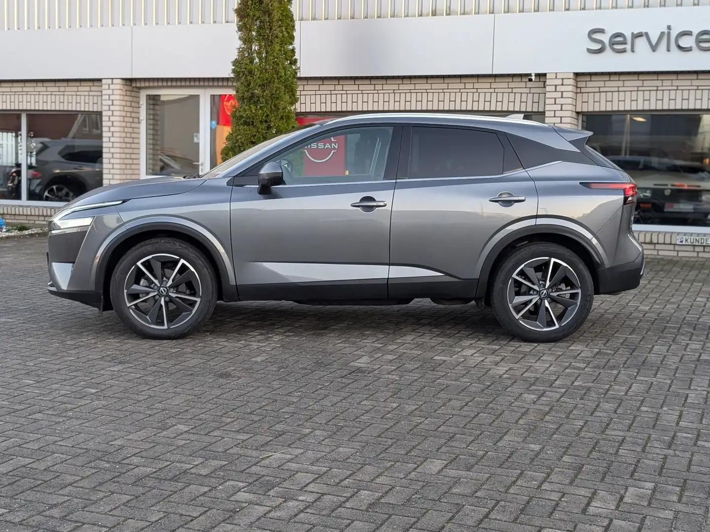 Nissan Qashqai 1.3 DIG-T MHEV Xtronic Tekna+ Grau - 2