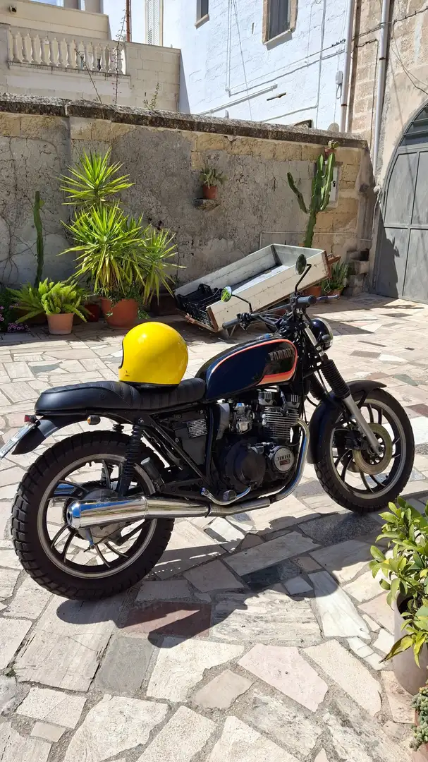 Yamaha XJ 550 Negro - 2