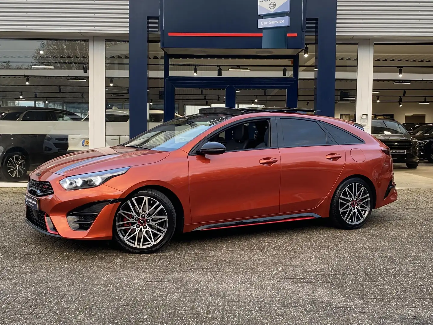 Kia ProCeed / pro_cee'd 1.6 T-GDi GT / Automaat / NL-Auto / 204 PK / Deale Oranje - 2