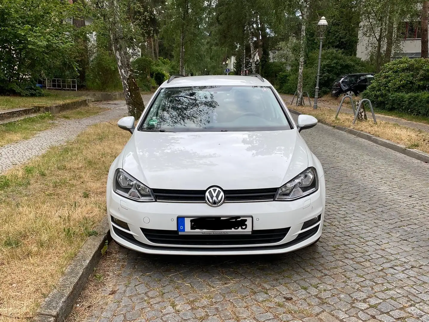 Volkswagen Golf Variant 1.2 TSI BlueMotion Trendline Weiß - 1