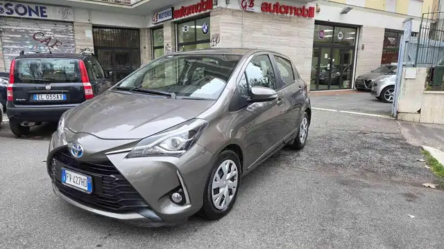 Toyota Yaris 1.5 Hybrid 5 porte Cool