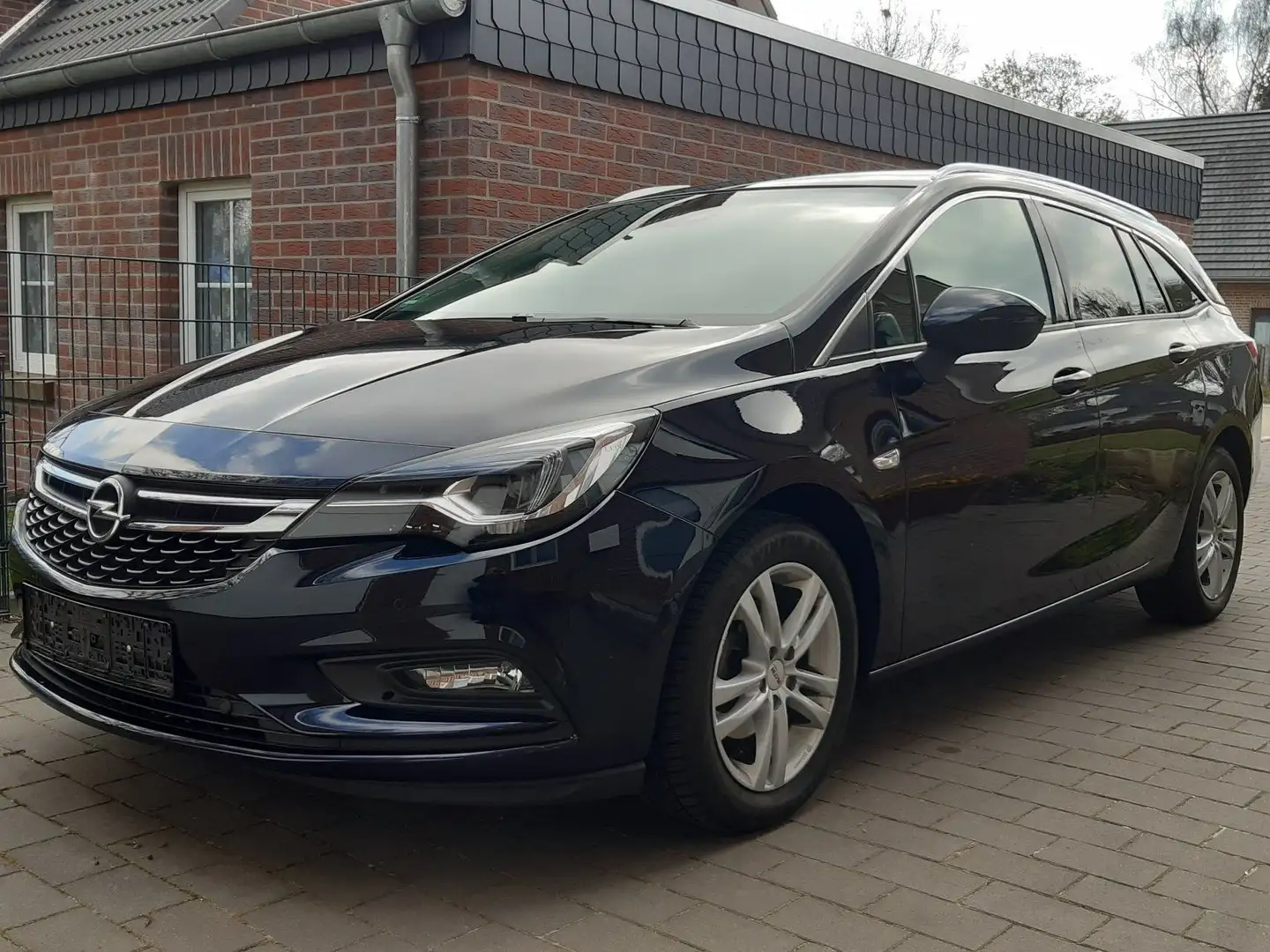 Opel Astra Astra Innovation Sports Tourer 1.4 Turbo Blau - 1