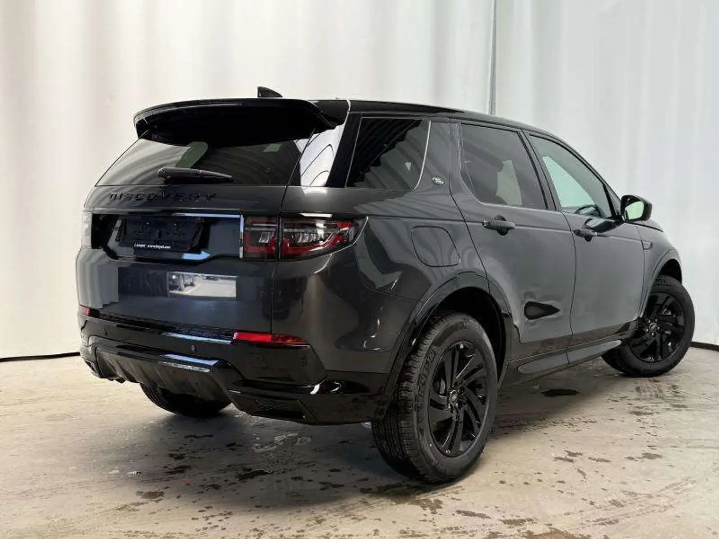 Land Rover Discovery Sport D165 AWD Auto Dynamic SE Grijs - 2