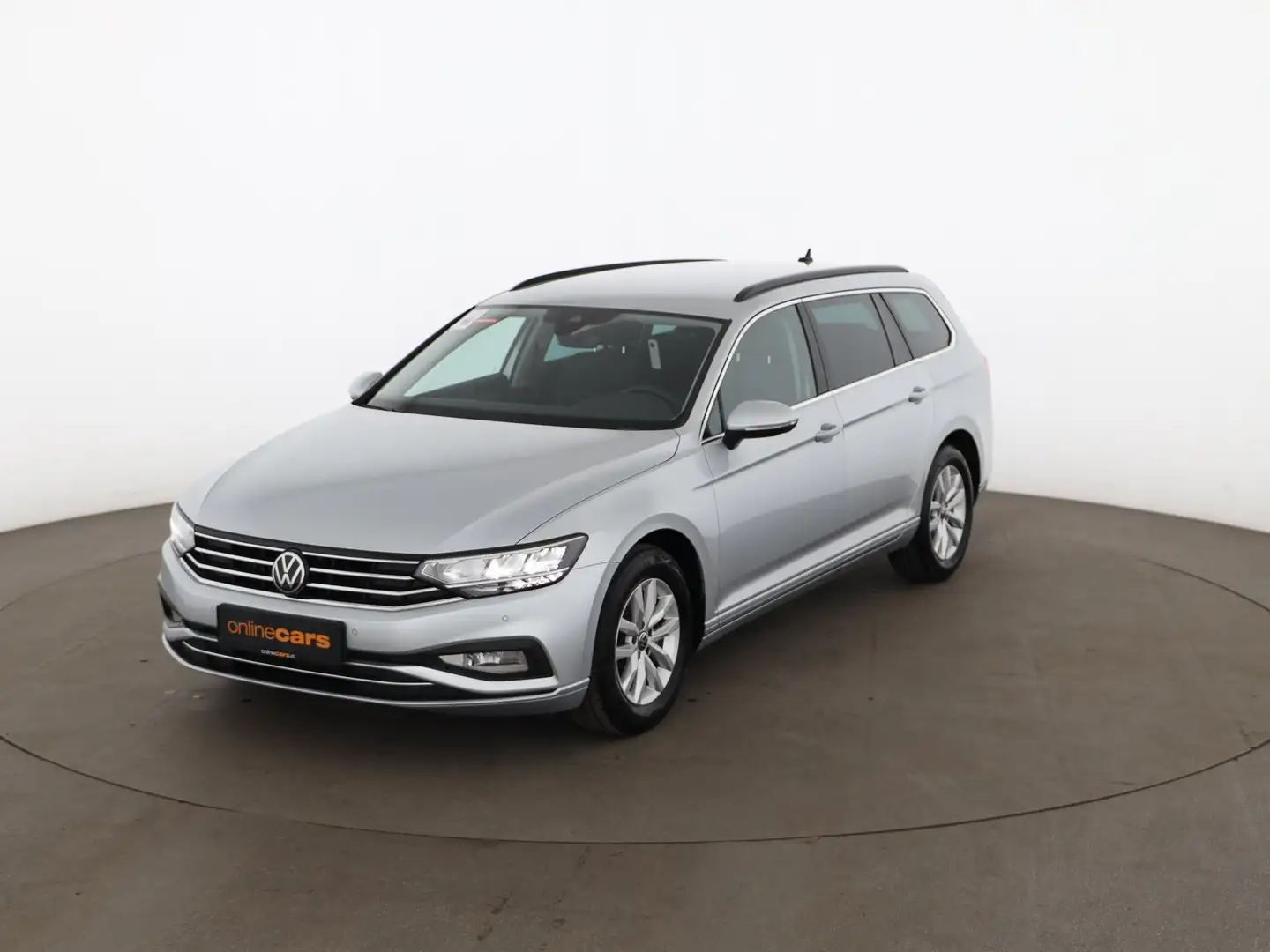 Volkswagen Passat Variant 2.0 TDI Business Aut LED 360-CAM Silber - 2