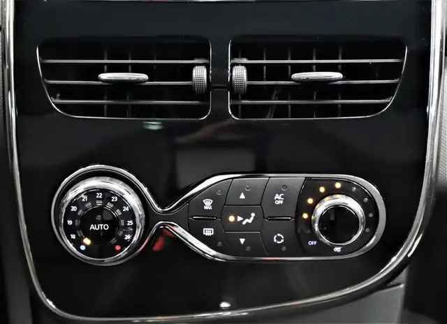 Renault Clio view 14