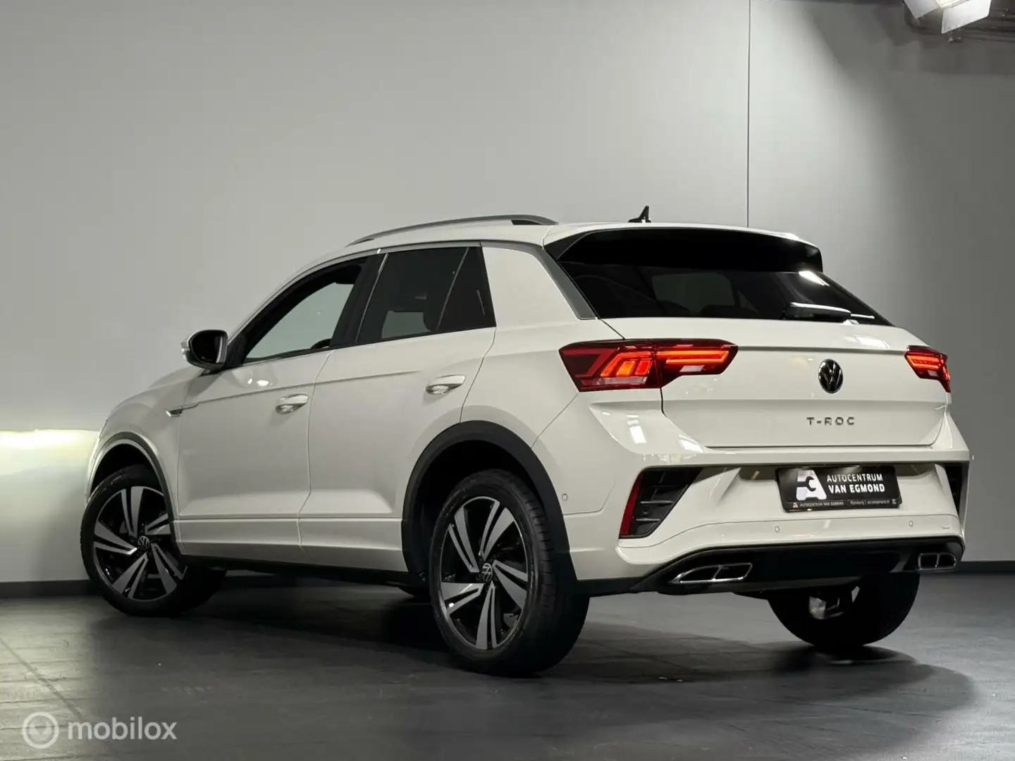 Volkswagen T-Roc 1.5 TSI R-LINE DSG | CARPLAY | AD. CRUISE Grijs - 2