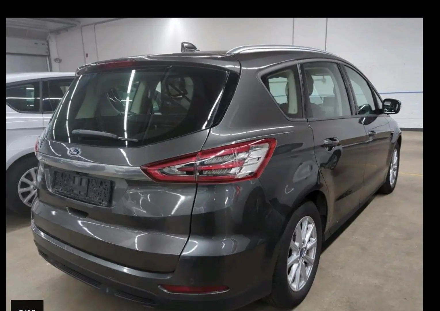 Ford S-Max Aut./Kamera/LED/7 SITZE/11600Netto Gris - 2