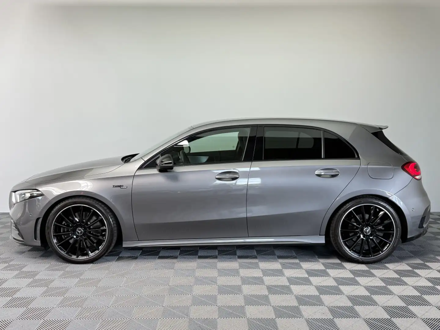 Mercedes-Benz A 250 AMG-Packet|2.Hand|Burmester|Night|360|DAB| Grau - 1