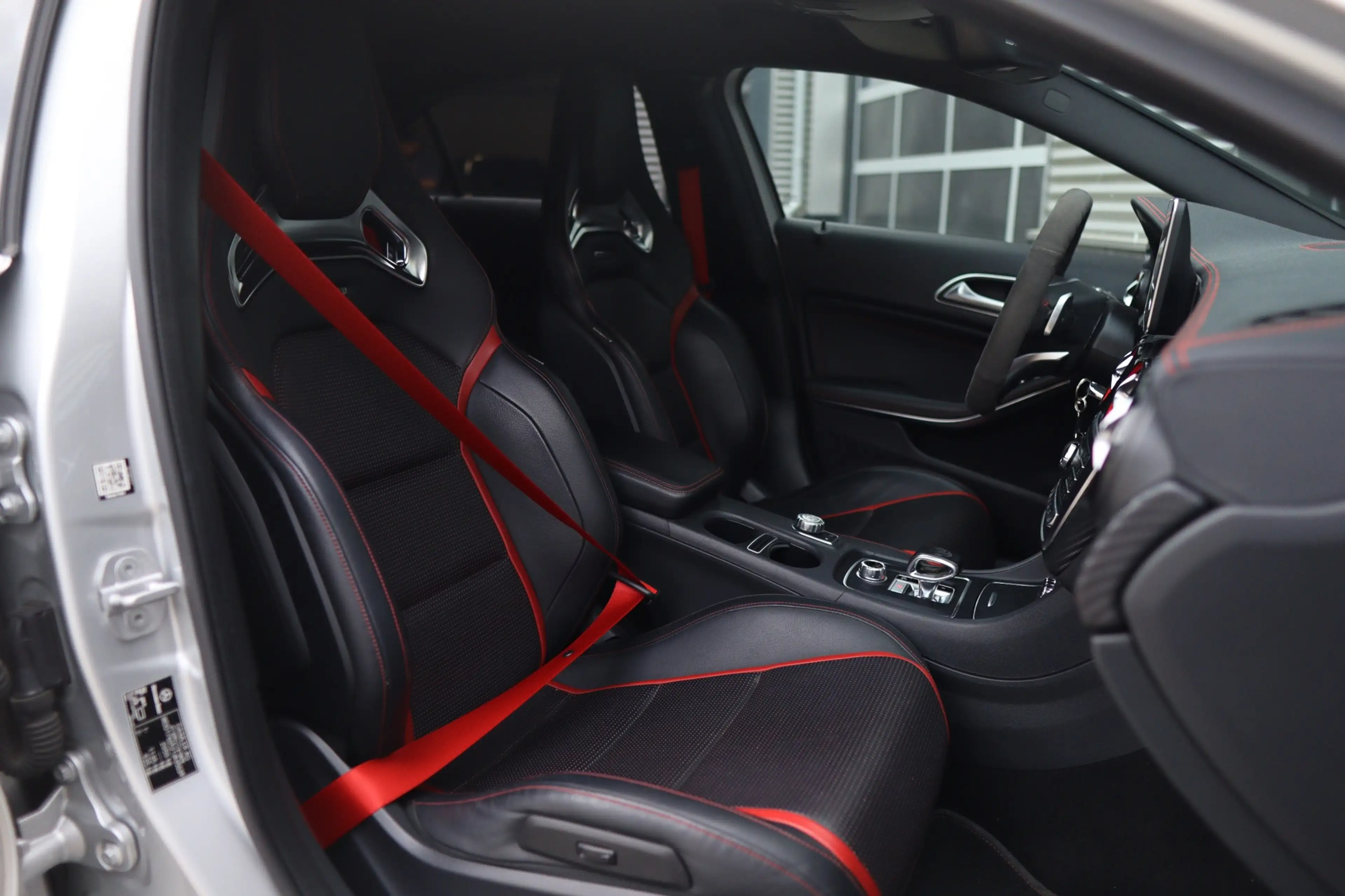 Mercedes-Benz A 45 AMG 4MATIC 381 pk| Aero pakket| Performance stoelen| F — photo 3