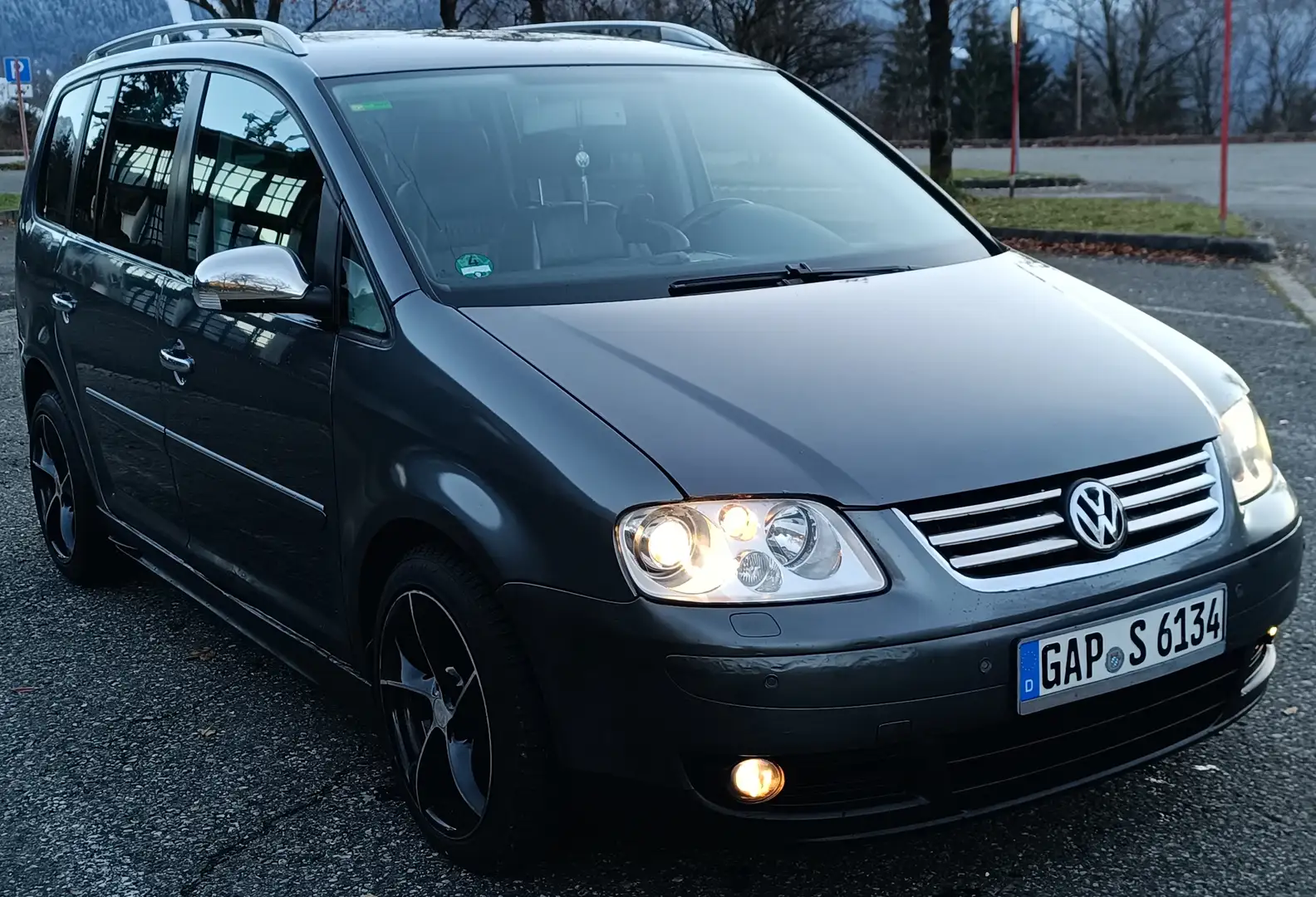 Volkswagen Touran 2.0 TDI/Export/Bastler/Wi-Reifen HU 03.2026 Grün - 1