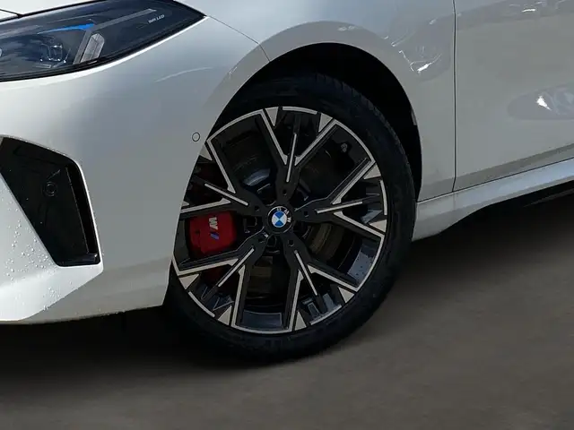 BMW 1 Series view 6