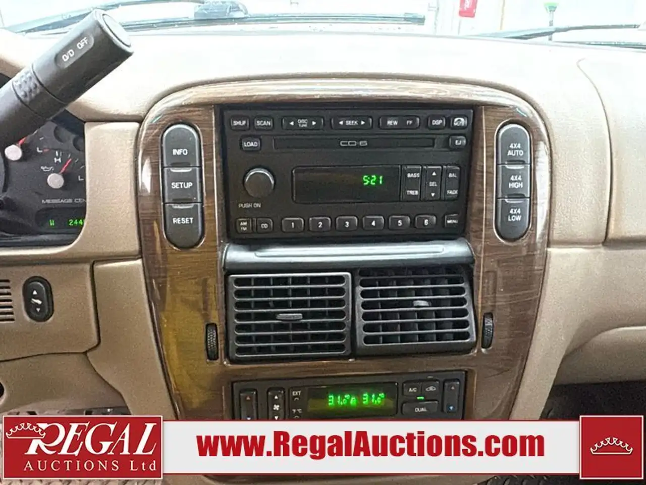 Ford Explorer photo Ford Explorer