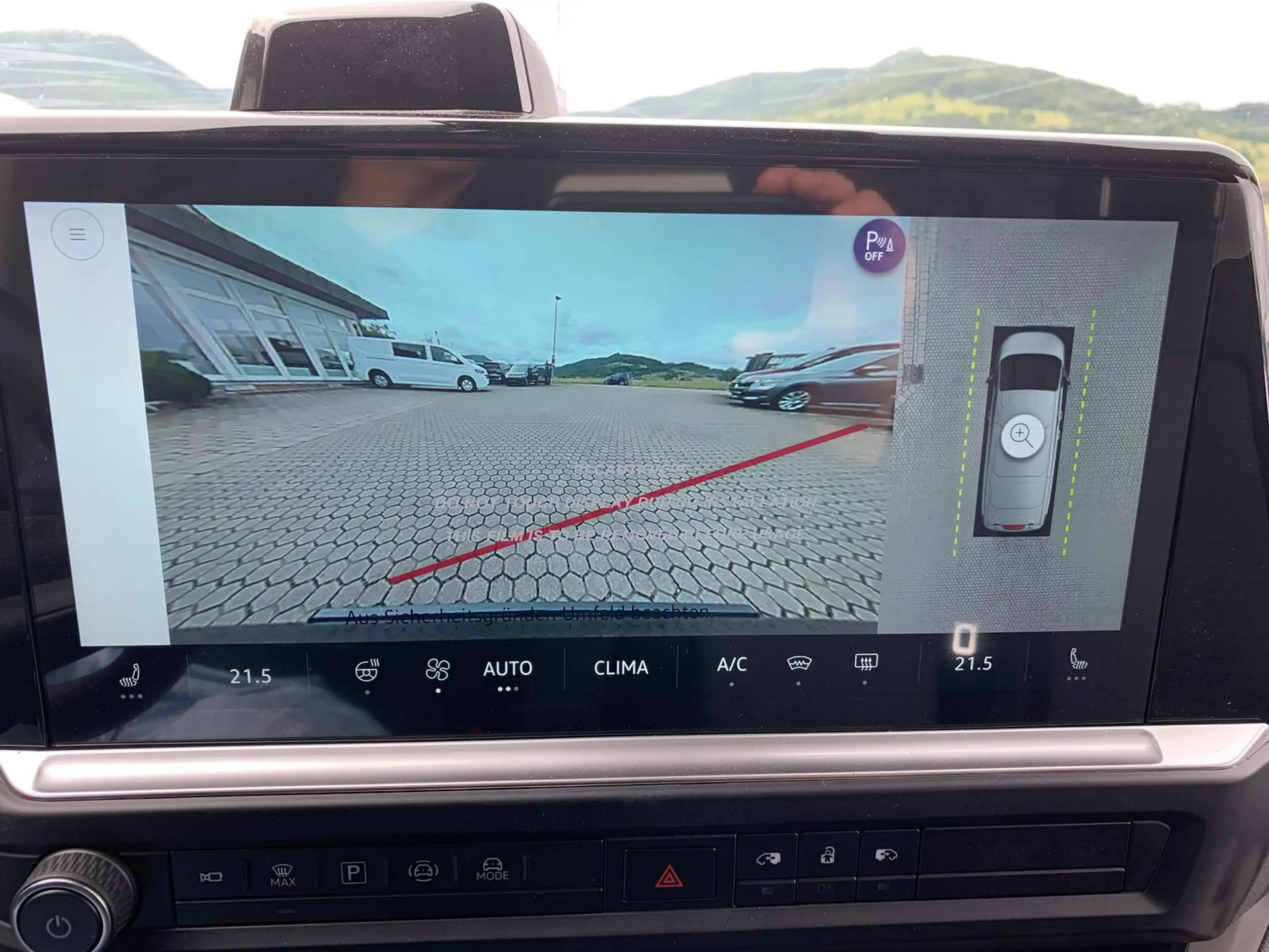 Volkswagen T7 Caravelle 4Motion Style lang LR IQ-Matrix Cam — photo 9