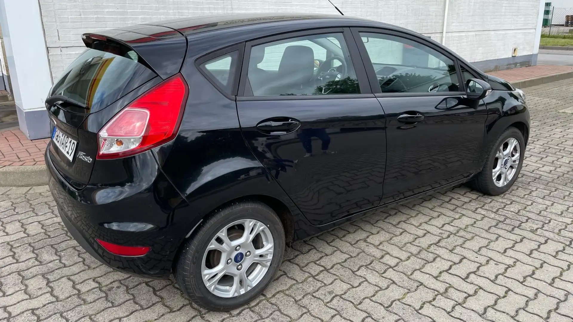 Ford Fiesta Fiesta  5-Türer 1.0 EcoBoost Trend Schwarz - 2