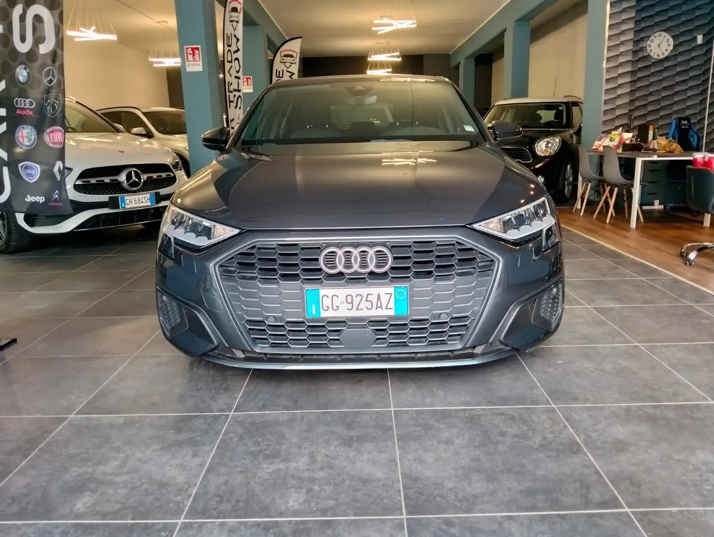 Audi A3 A3 SPB 30 TDI S TRONIC S LINE EDITION Gris - 2