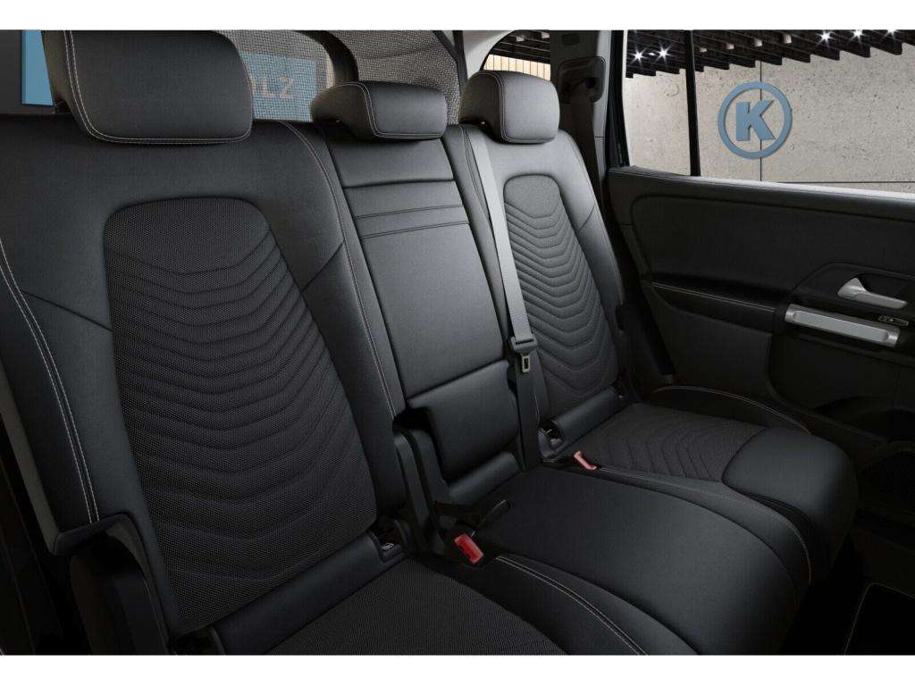 Mercedes-Benz GLB 200