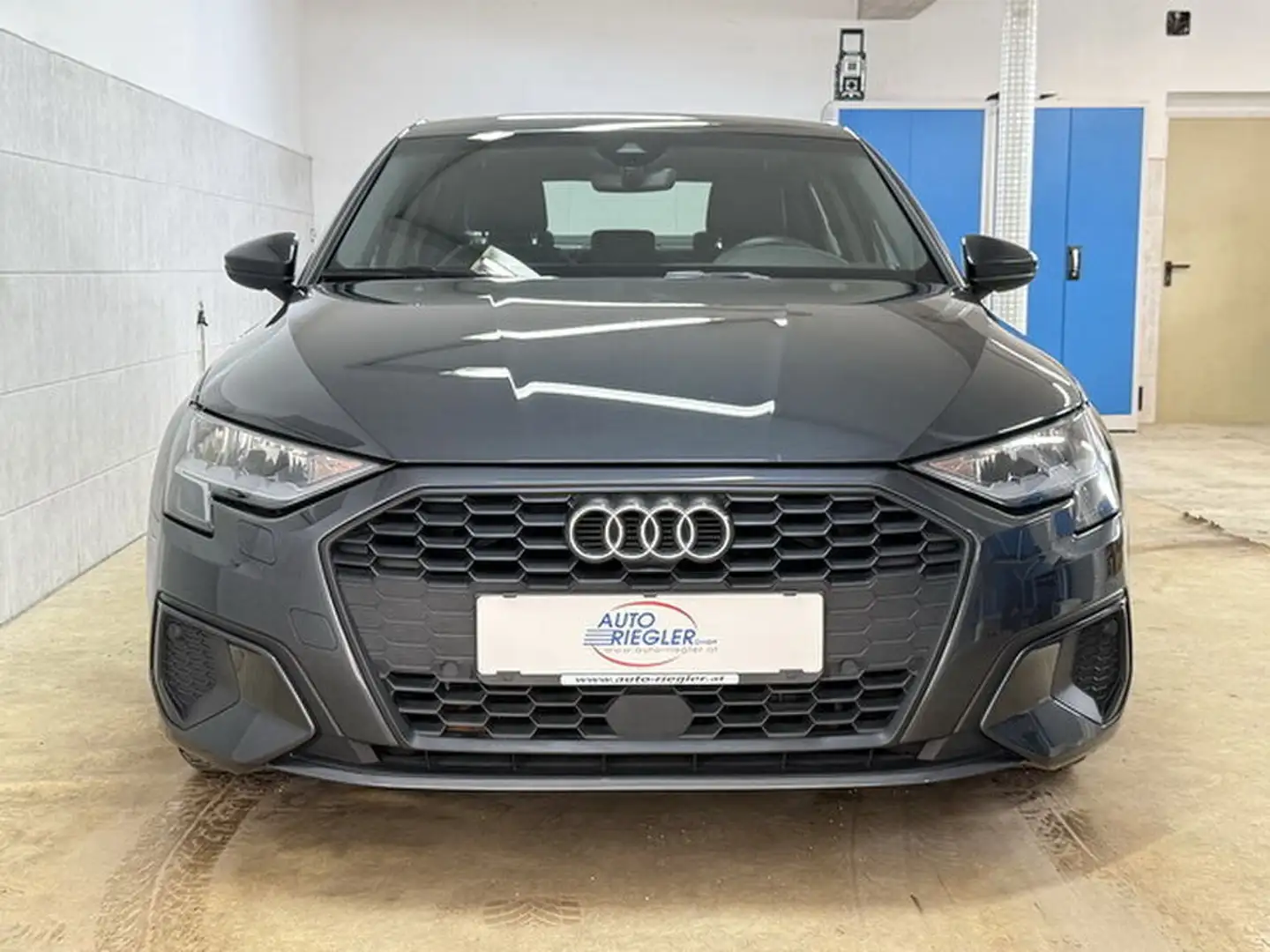 Audi A3 30 TDI *LIMO-LED/HSW-Virtual/Cockpit-PDC/vo/hi* Grau - 2