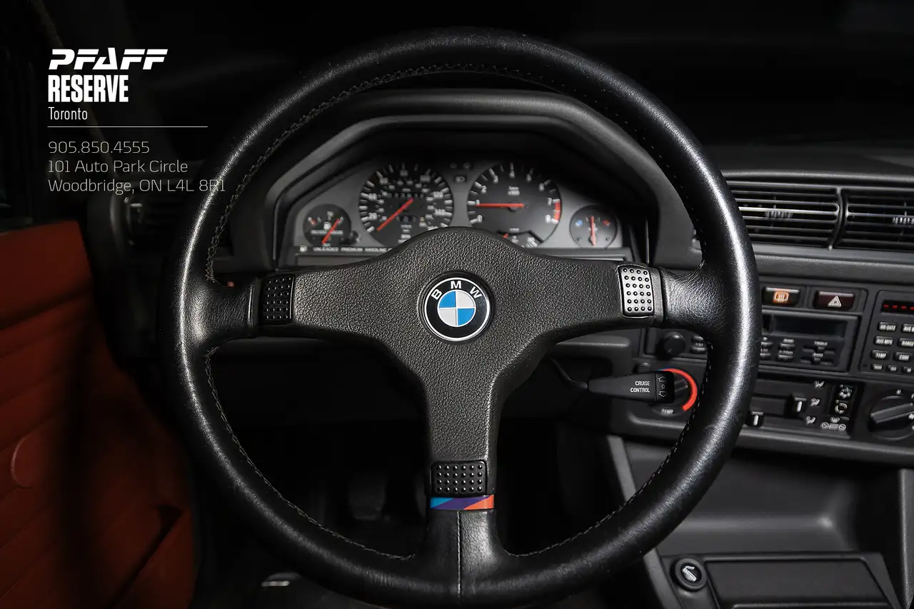 BMW 3 Series снимка BMW 3 Series