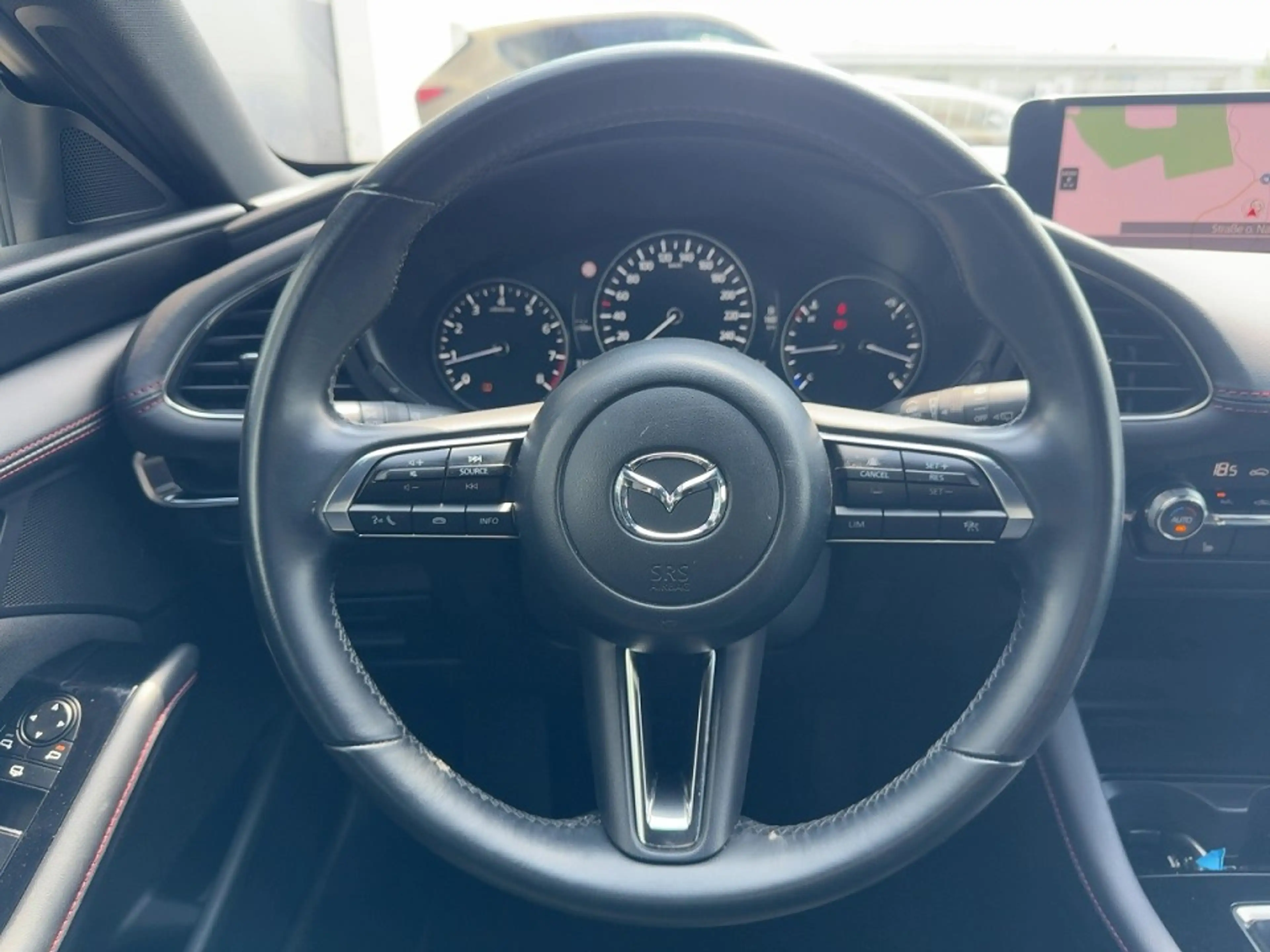 Mazda 3 e-SKYACTIV G 122ps FWD Homura — photo 9