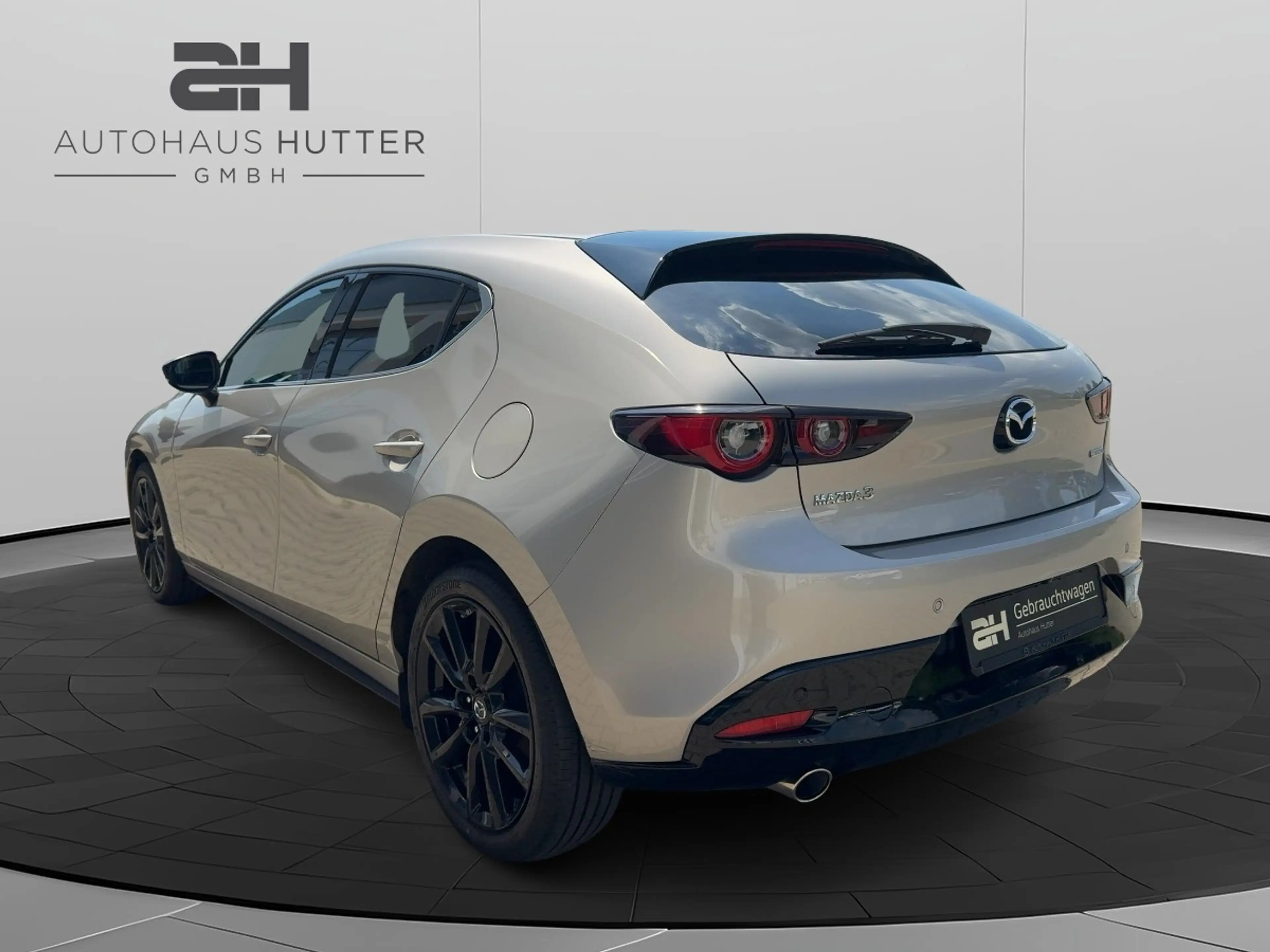 Mazda 3 e-SKYACTIV G 122ps FWD Homura — photo 2